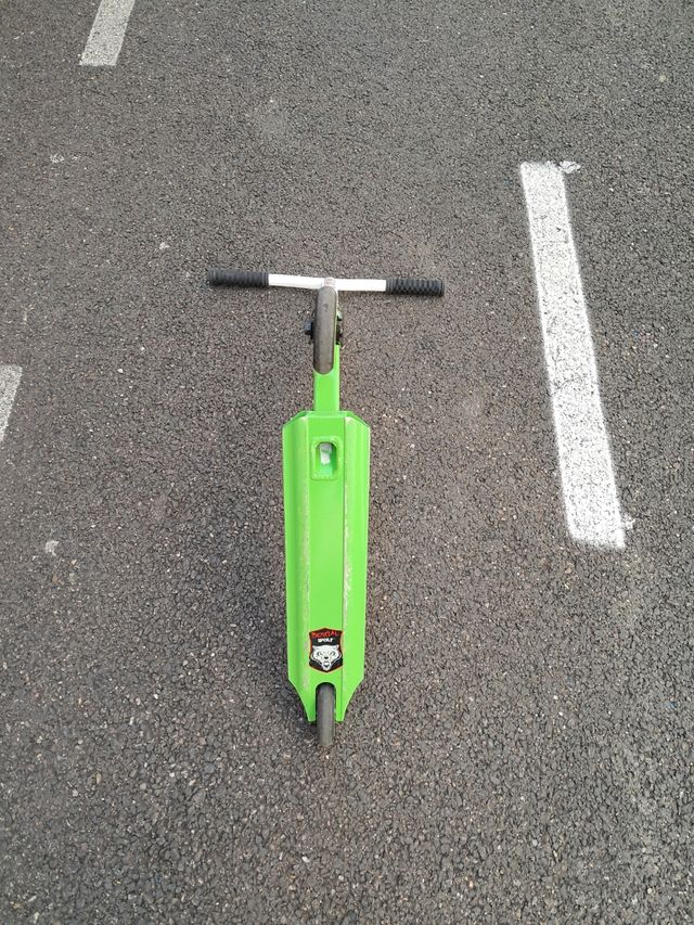 Addoit scooter verde e branco
