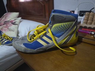 Zapatillas Adidas Lucha - Azul Amarillo