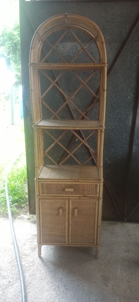 Estantería mimbre italiana vintage