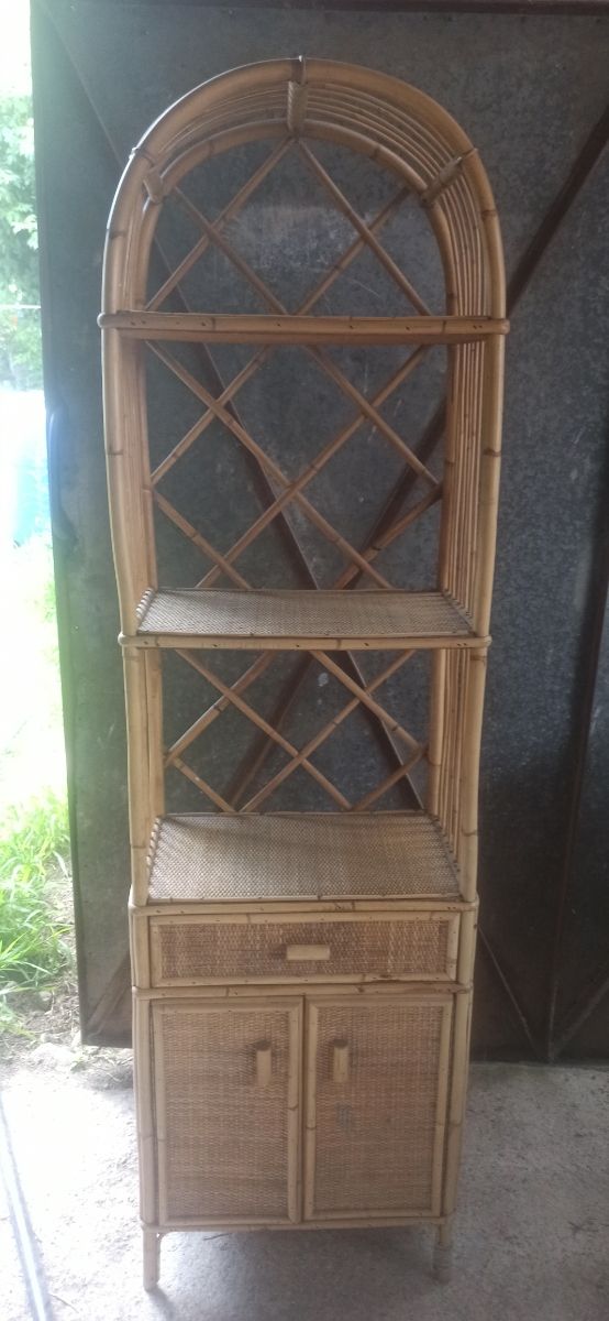 Estantería mimbre italiana vintage