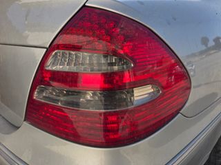 Piloto trasero derecho Mercedes W211