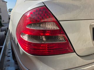 Piloto trasero Mercedes W211