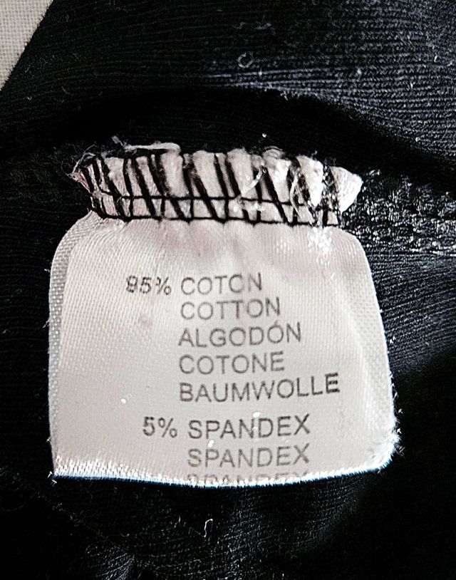 Camiseta negra corta con strass "Dancing show"