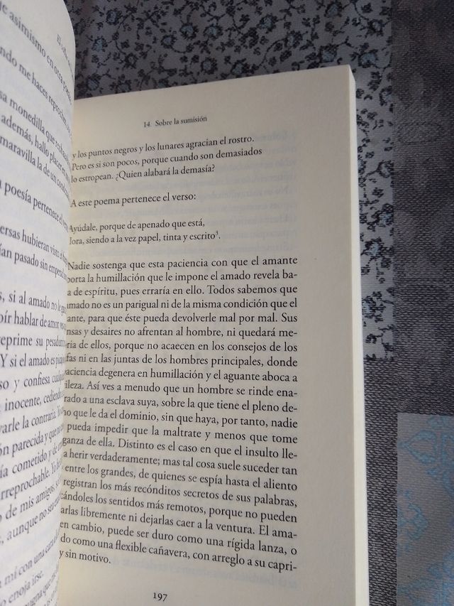 El collar de la paloma