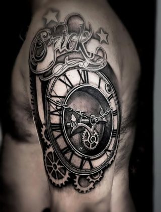 Tatuador de Estudio Profesional – EVO en Málaga