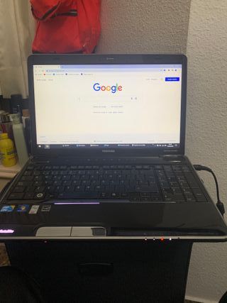 Portátil Toshiba Satellite - Negro