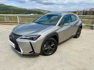 Lexus UX 300H 2025
