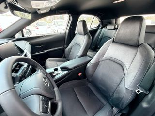 Lexus UX 300H 2025