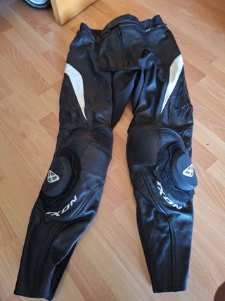 Chaqueta moto piel Revit
