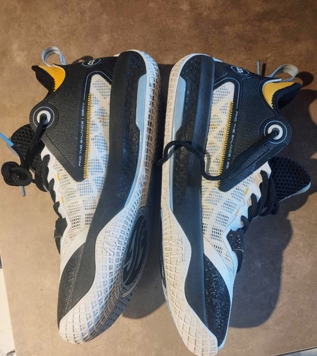 Zapatillas 361⁰ NBA - ¡Como nuevas!