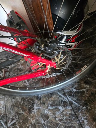 Bicicleta montaña 26" roja