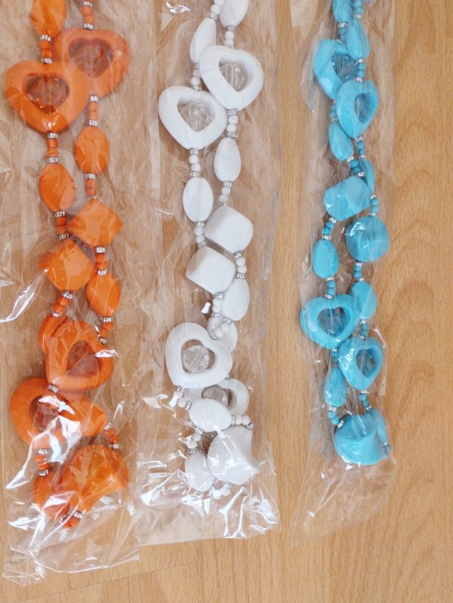 Lote 2 Collares y pendientes a juego