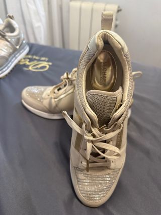 Zapatillas Michael Kors doradas