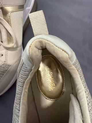 Zapatillas Michael Kors doradas