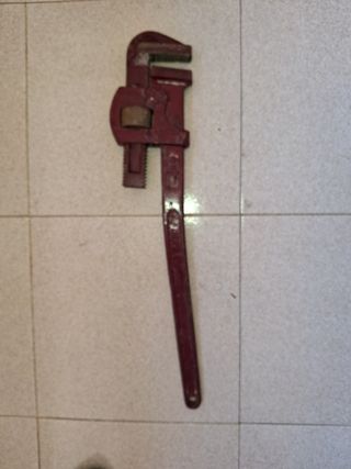 Lote 43. Grifa 24" granate.