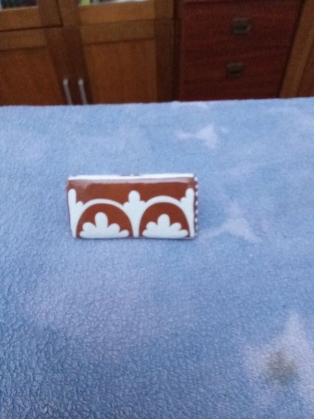 Paliteiro Barro Bordado - Artesanal