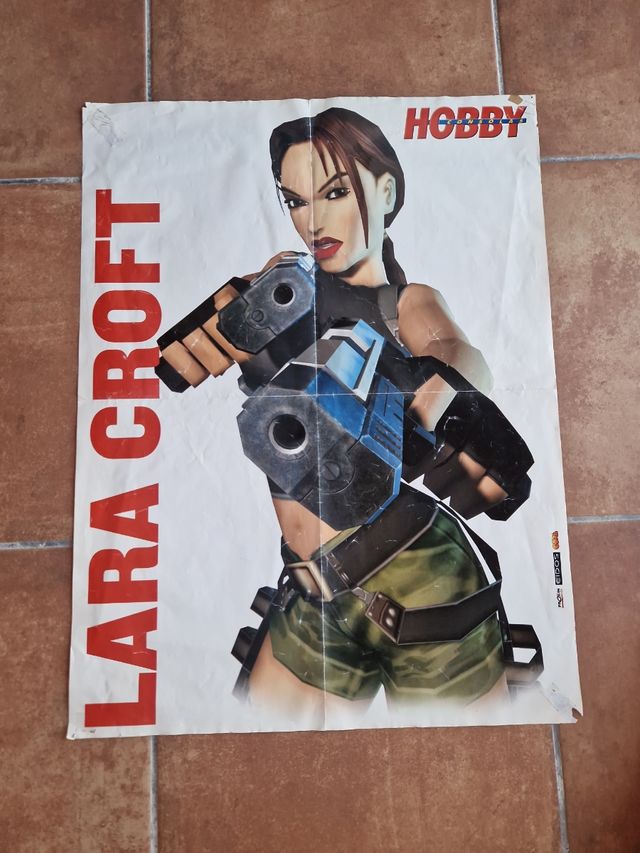 Hobby Consolas Nº127 + Póster Lara Croft