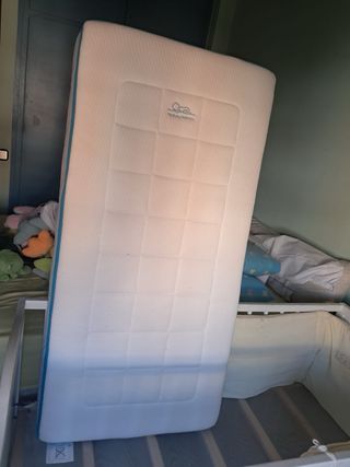 Cuna bebé blanca + colchón, 