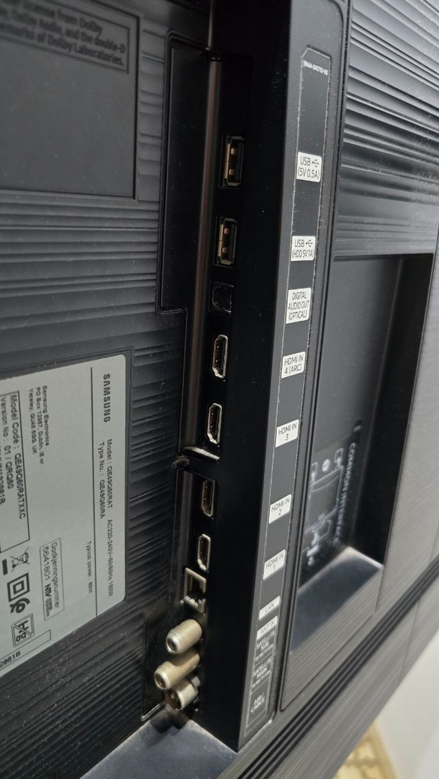 TV Samsung 49" - Pantalla rota