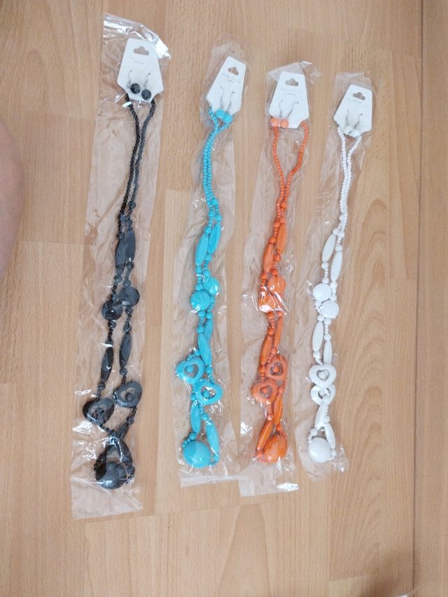 Lote 2 Collares y pendientes