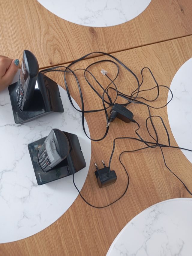 2 Teléfonos inalámbricos Alcatel negros