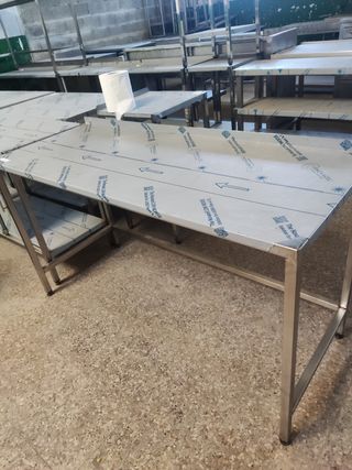 MESA INDUSTRIAL DE 154 CM