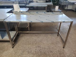 MESA INDUSTRIAL DE 154 CM