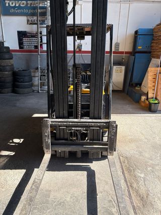 Carretilla elevadora eléctrica BOSS