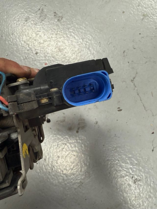 Cerradura puerta conductor Seat Ibiza 6L