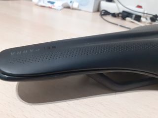 SILLÍN BICICLETA SYNCROS BELCARRA 1.0 CARBONO