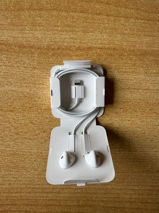 Apple EarPods con connettore Lightning - Bianchi