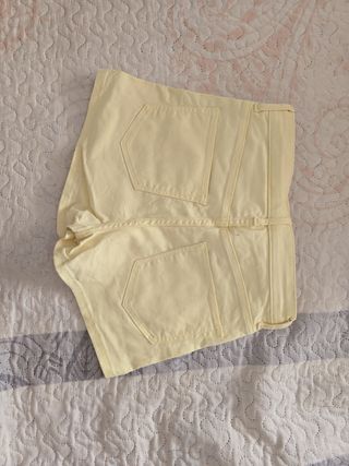 Shorts amarillos -talla única