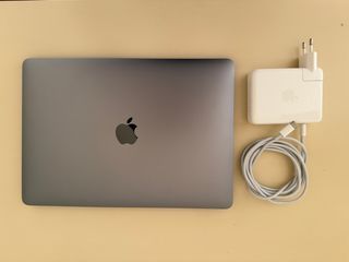 MacBook Air 13" 2018 i5-16GB-500GB