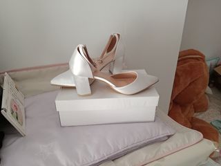 Zapatos boda tacón color blancos 