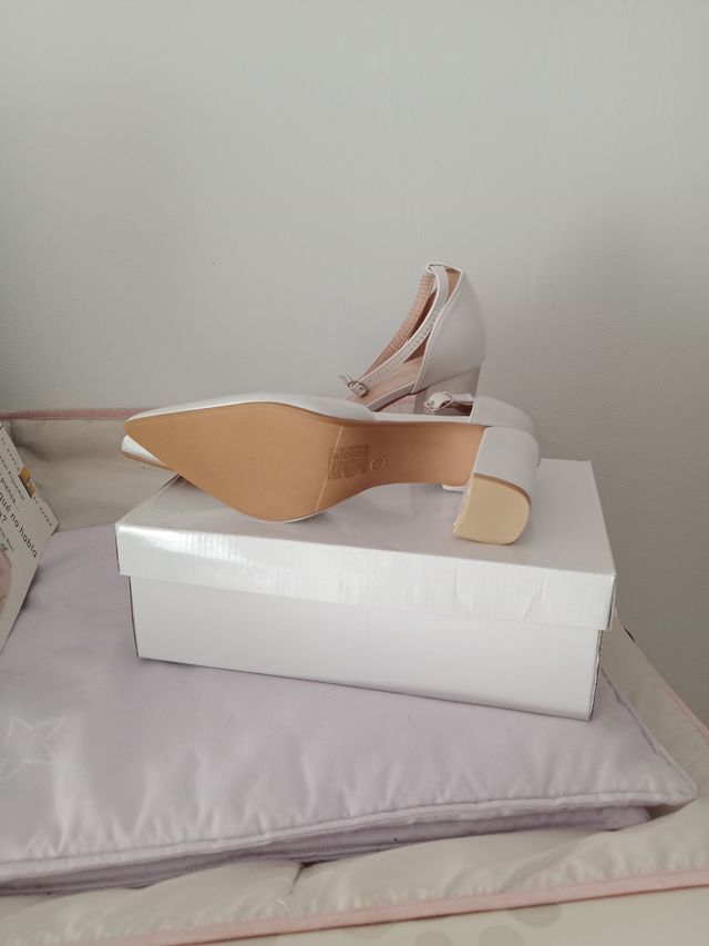 Zapatos boda tacón color blancos