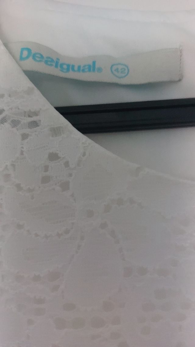 Vestido Desigual blanco y multicolor