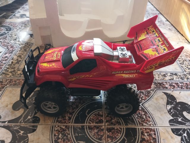 Coche teledirigido Nikko Hot Shot