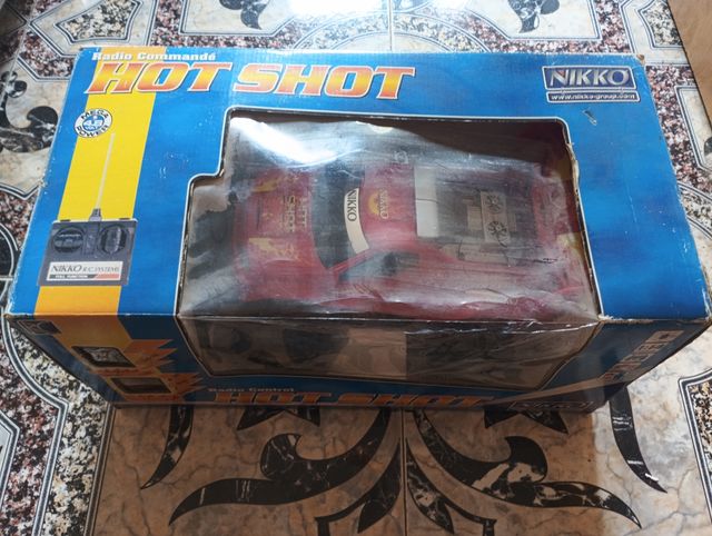 Coche teledirigido Nikko Hot Shot