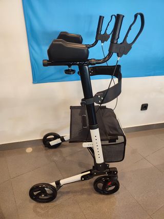 Andador Kmina con ruedas