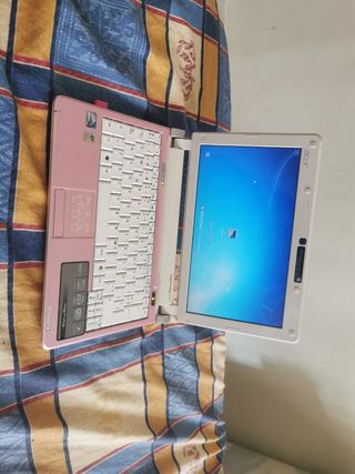 Acer Aspire One - Portátil Rosa