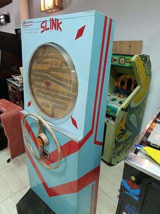 Máquina recreativa antigua Slink