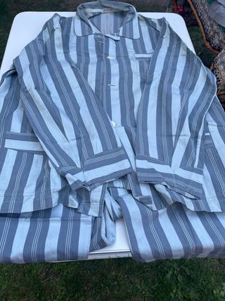 Pigiama da uomo a righe grigie blu