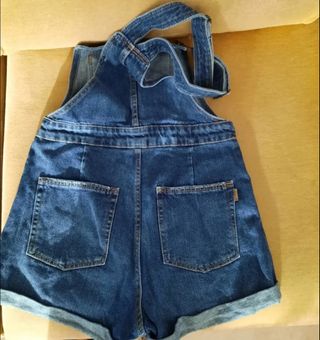 Peto short vaquero+top  Bershka talla S