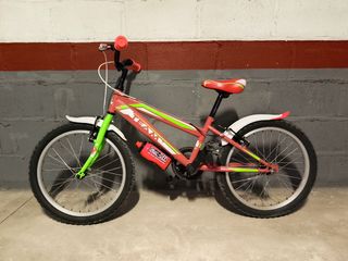 Bici niña 22".
