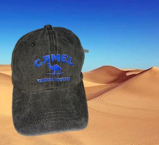 Gorra Camel negra y azul