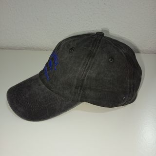 Gorra Camel negra y azul