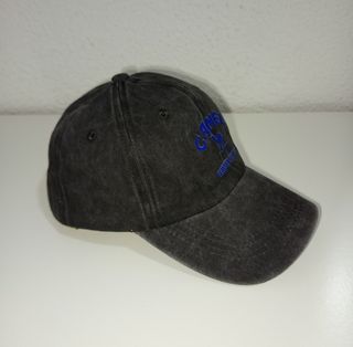 Gorra Camel negra y azul