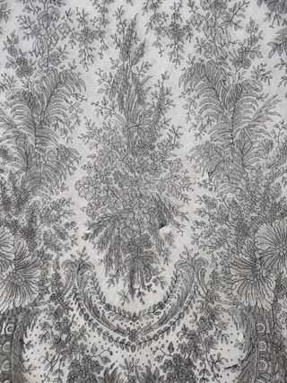 Mantilla encaje negro antiguo