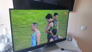 TV Loewe Art  40" UHD  Smart , Wifi, Bluetoth.