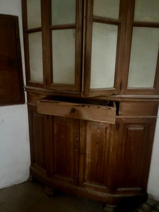 Mueble rinconera antiguo de madera